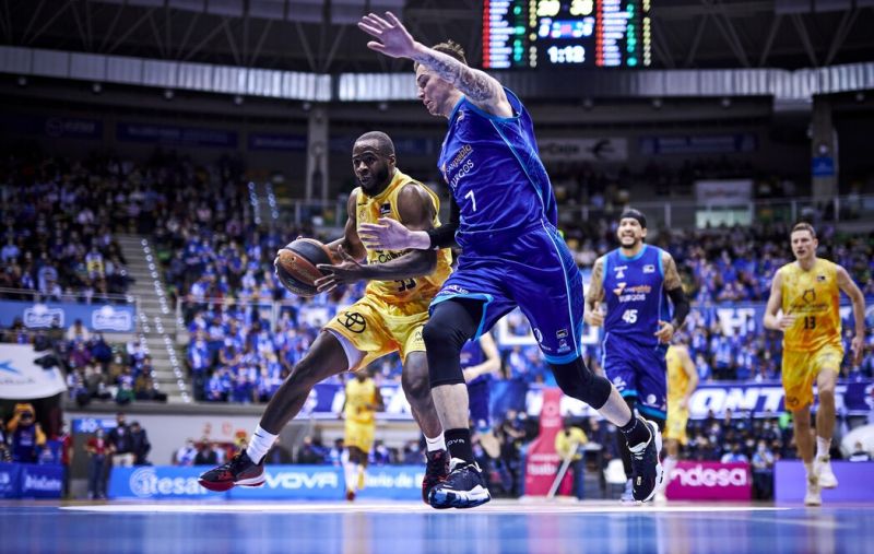 77-86: El Granca toca las puertas del play off