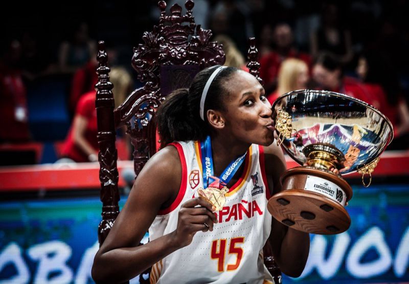 "Querida Astou: Eres un ejemplo a seguir"