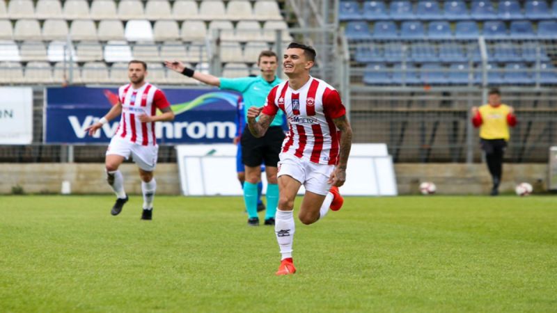 Nili: 8 goles, 16 asistencias y ascenso en Grecia