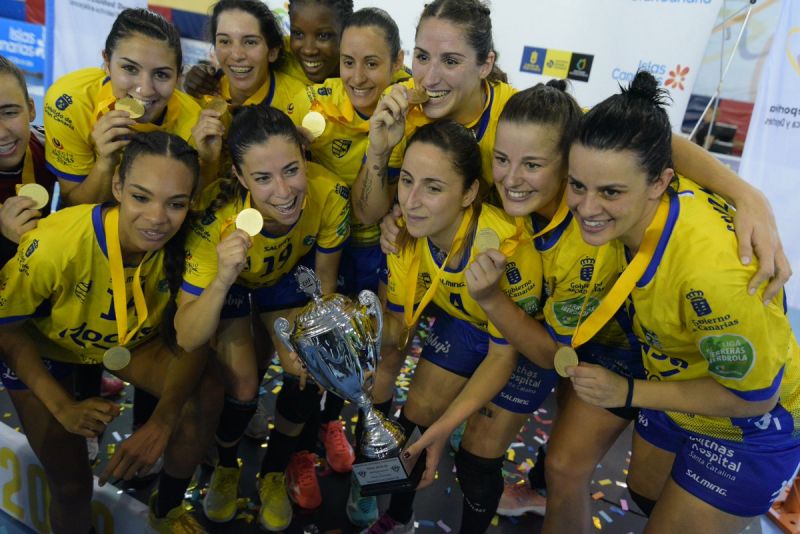 23-24: El Rocasa lleva a sus vitrinas la Copa EHF Challenge
