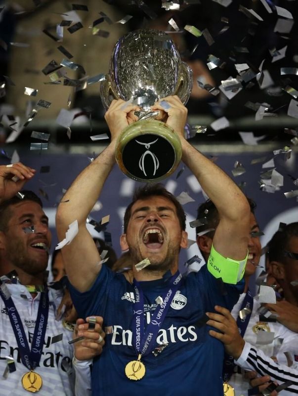 Iker Casillas desmiente su retirada del fútbol