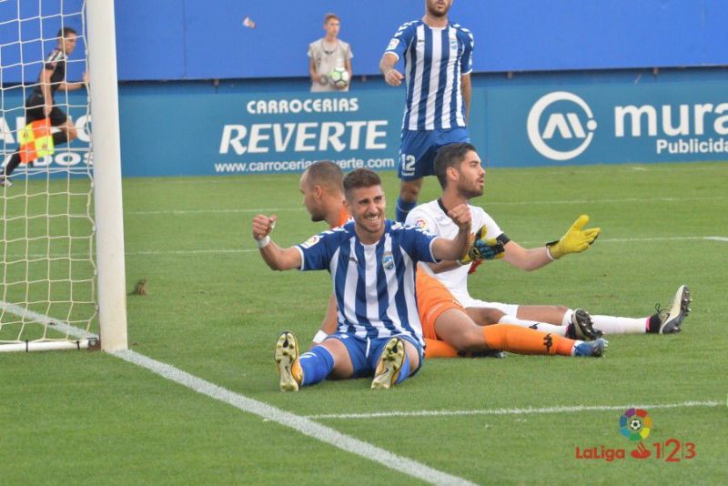 Dani Ojeda anota su primer gol profesional