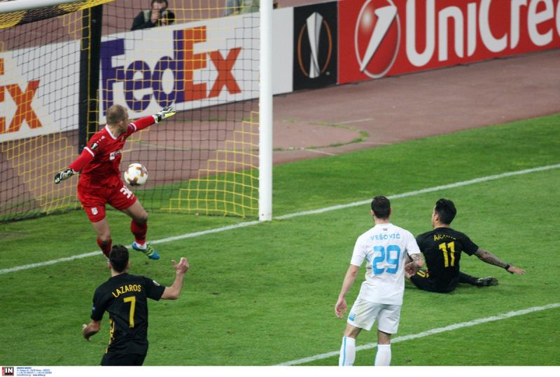 La noche vibrante de Araujo en la Europa League