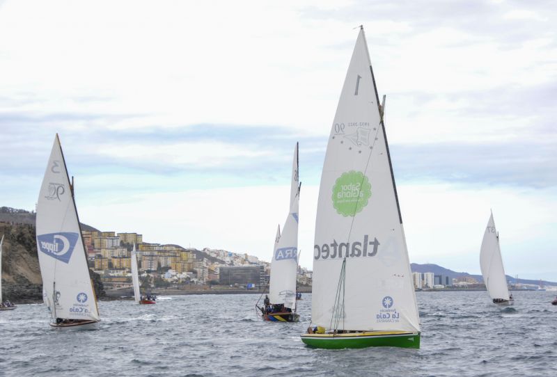 Trece botes, en el recuerdo a Belén María