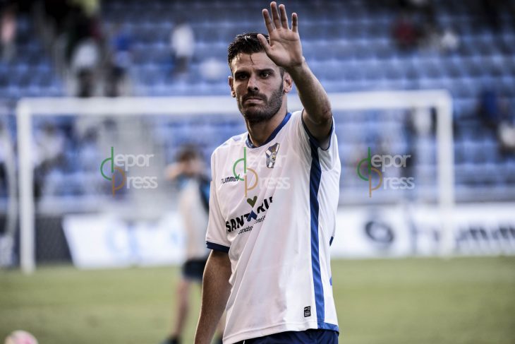 Tyronne reclama un gol en el Carranza