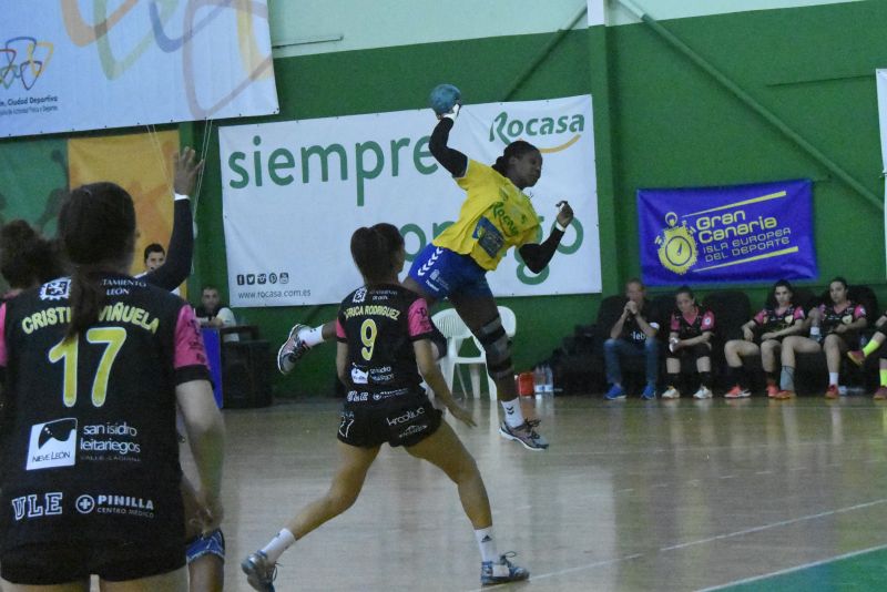 39-25: Victoria autoritaria del Rocasa