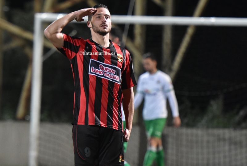 El goleador Herrera vuelve al Arucas