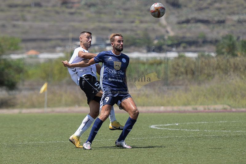 El nuevo escudo en el expediente de David García