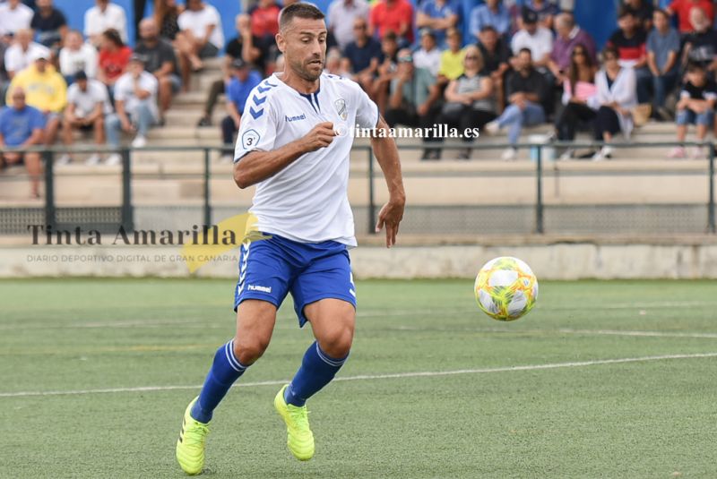 David García sigue en activo y mantiene el codo a codo con Rubén Castro