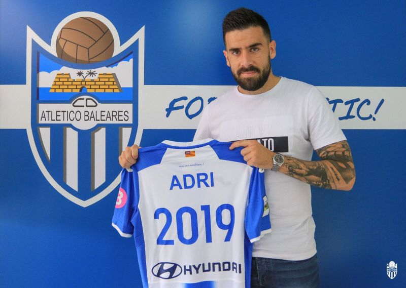 Adrián Hernández sigue los pasos de Roque en el Atlético Baleares