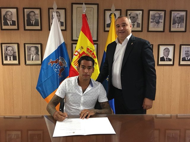 Araujo, cinco años más y David García, uno