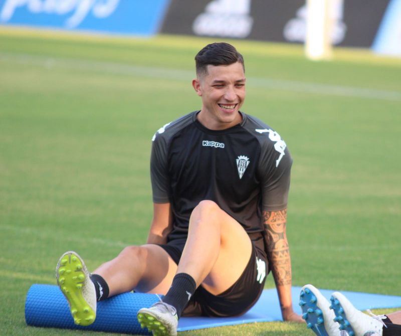 Erik se presenta en el Córdoba con la referencia de Aythami