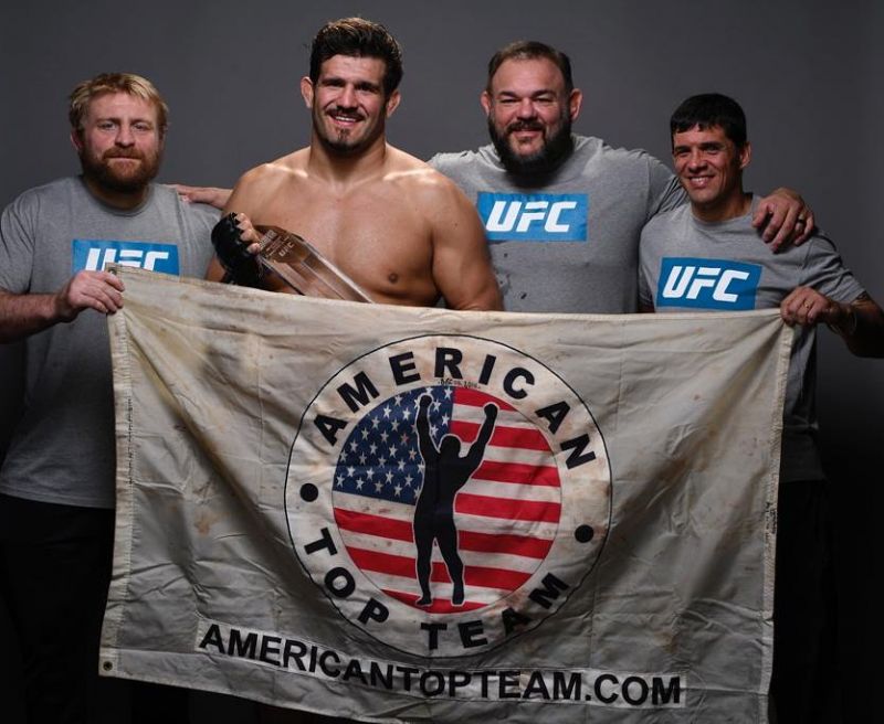 Juan Espino gana en Las Vegas y hace historia