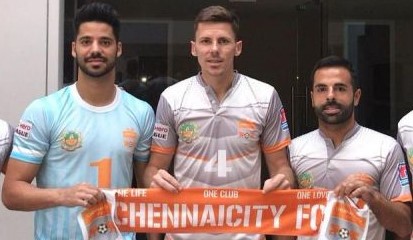 Los canarios del Chennai siguen en India