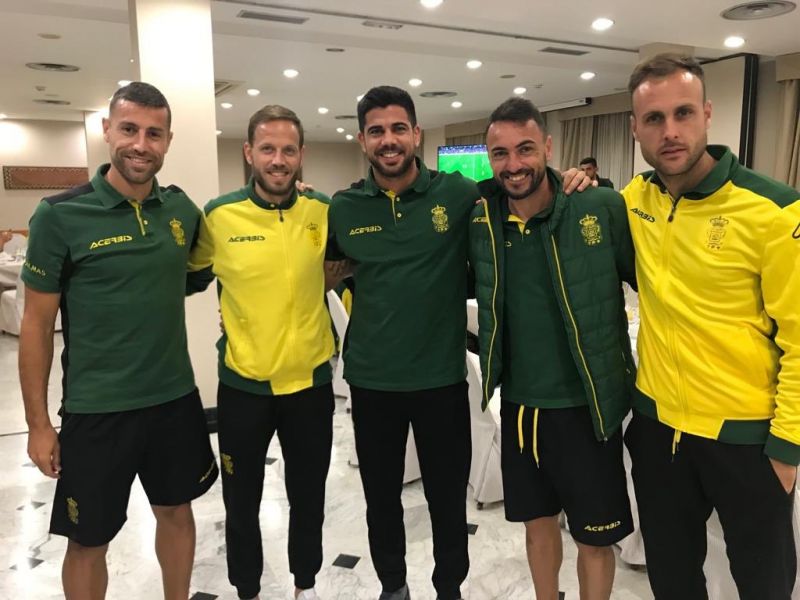 Los capitanes de la UD dan la bienvenida a Aythami