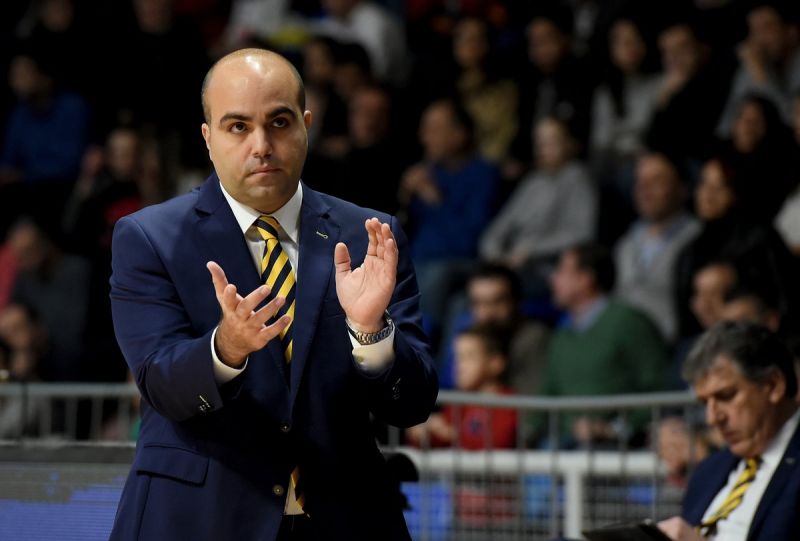 "Aquí es muy difícil arbitrar"