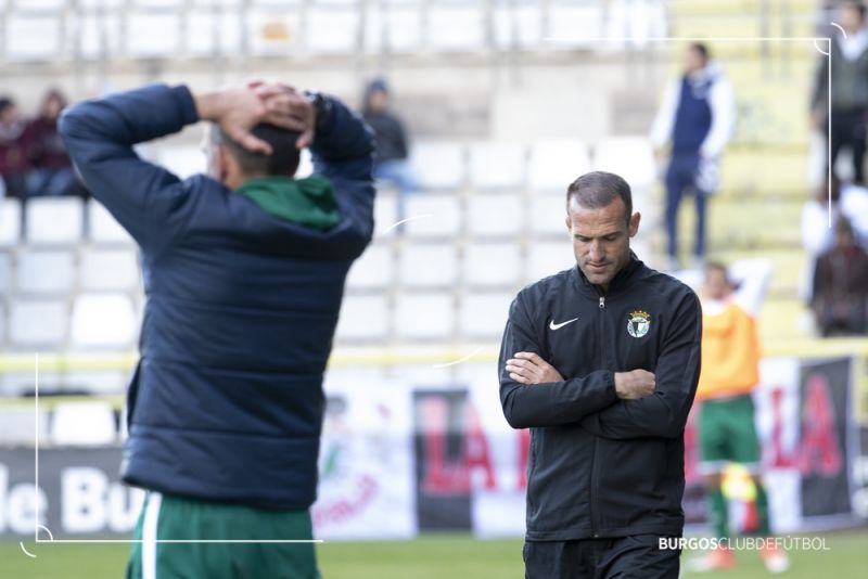 El Burgos cesa a su entrenador antes de visitar  Gran Canaria