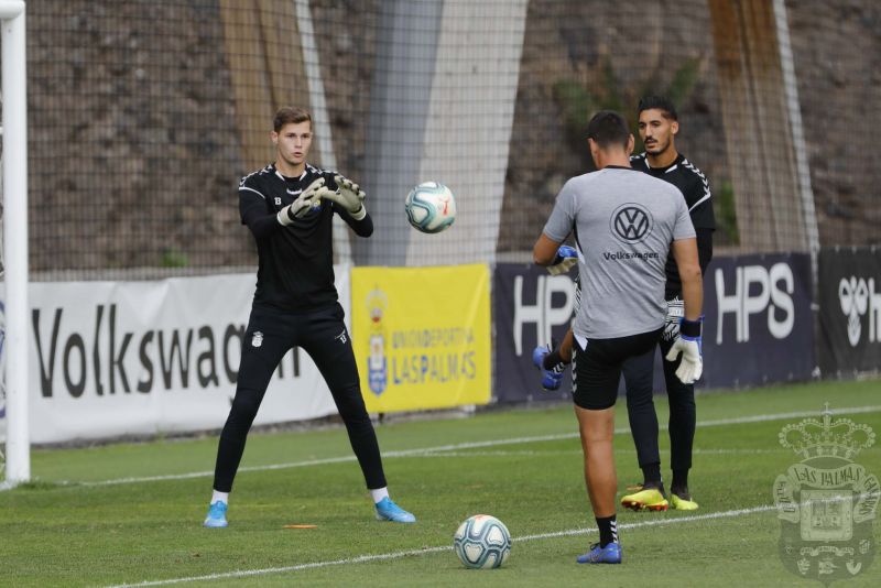 Josep Martínez regresa sin debutar en la Sub21
