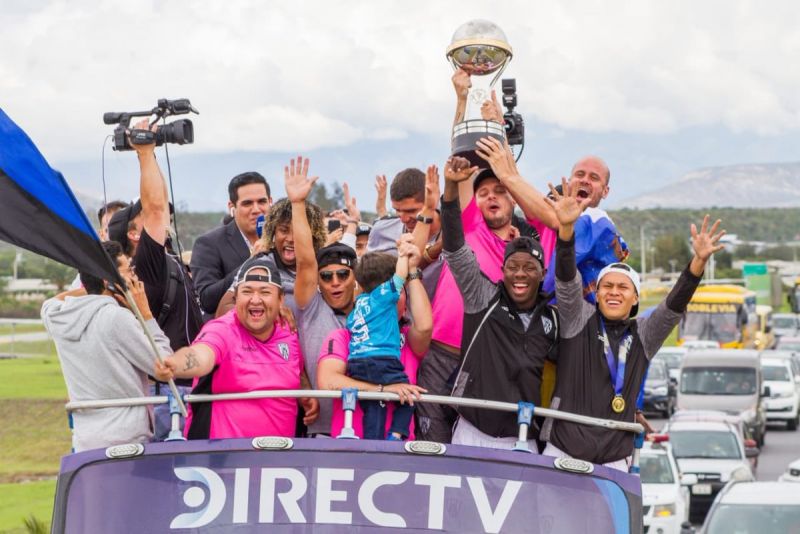Así bailó y cantó salsa Ramírez tras el título de Copa