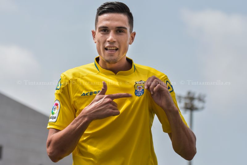 El delantero Eduardo da el salto del C a Las Palmas Atlético