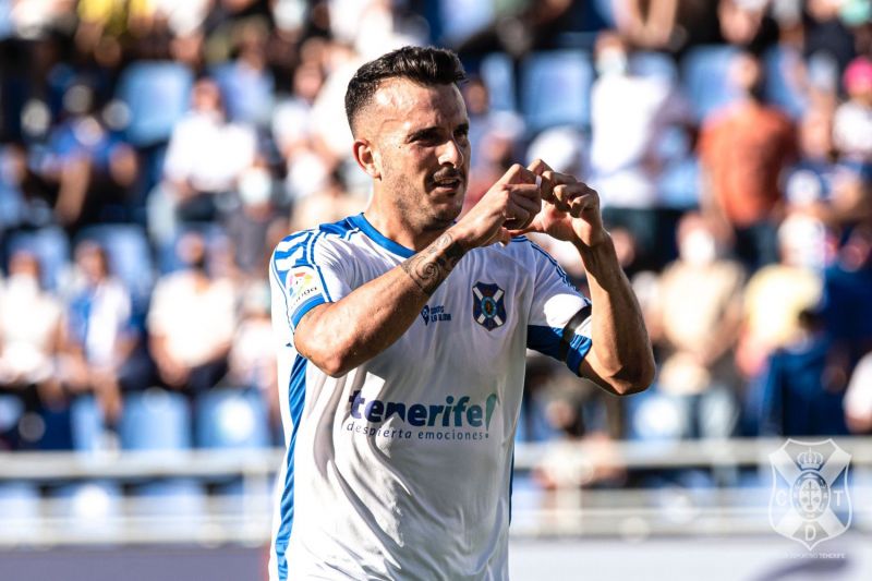 2-1: Agónico triunfo del Tenerife antes del derbi