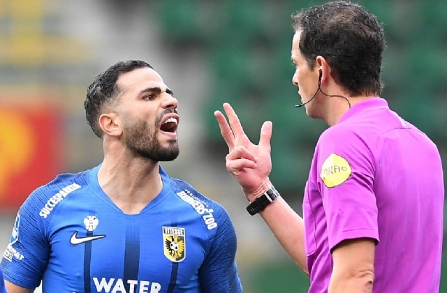 Tannane no se arrepiente de un insulto a un árbitro holandés