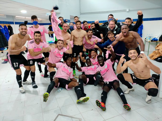 2-3: El Marino celebra su primer triunfo