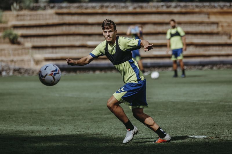 Araujo y Paulino, refuerzos de ataque en la convocatoria de la UD