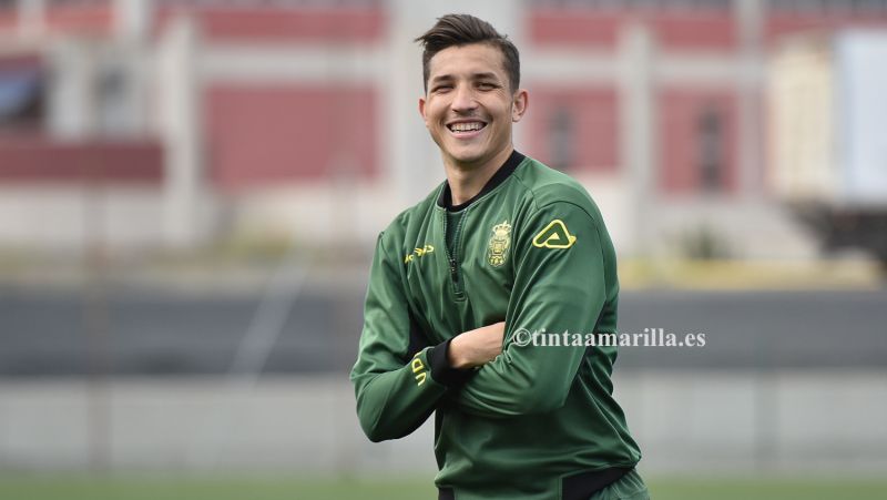 El AEK propone a Erik Expósito en caso de no conseguir a Araujo