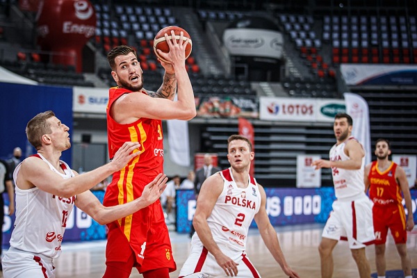 88-89: Fran Guerra se estrena con éxito