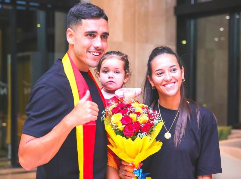 El nuevo club de India sorprende a Borja Herrera y familia