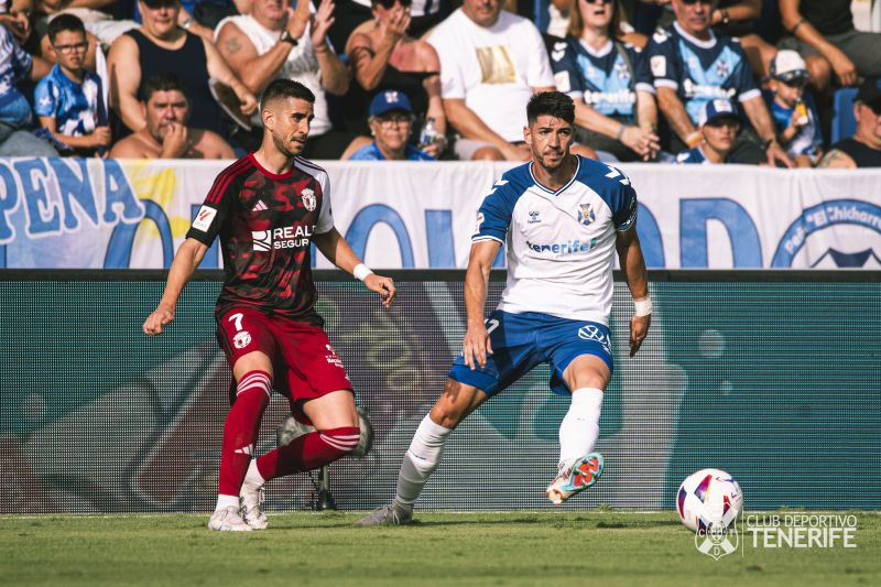 2-1: El Tenerife gana con uno menos al Burgos