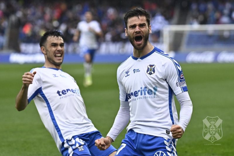 2-0: El Tenerife gana y alcanza los 52 puntos