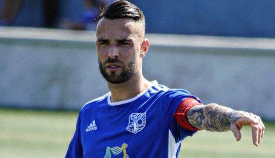 El San Mateo cede al Sanfer el farolillo rojo