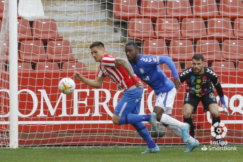 1-2: El Tenerife remonta y gana en El Molinón