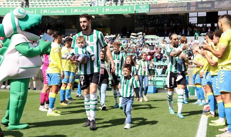 5-1: El líder castiga con goles cada error del filial