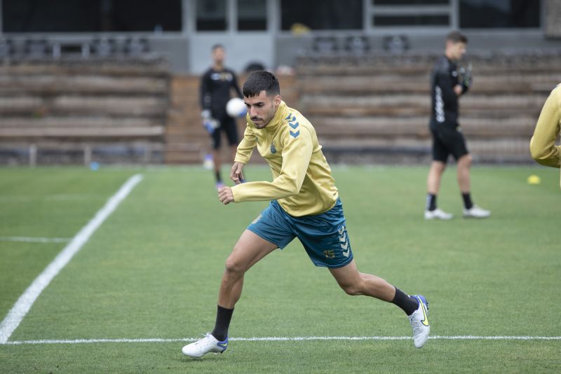 La UD viaja a Huesca sin Hernani ni Peñaranda