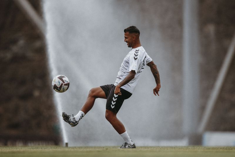 Jonathan Viera no sufre rotura