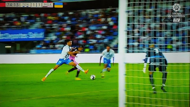 "Teniendo el VAR, ¿cómo puede pitar ese penalti"