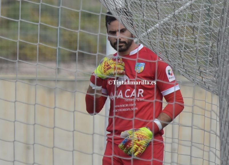 Lesión del portero Fermín, del Sanfer, en la recta final antes del play off