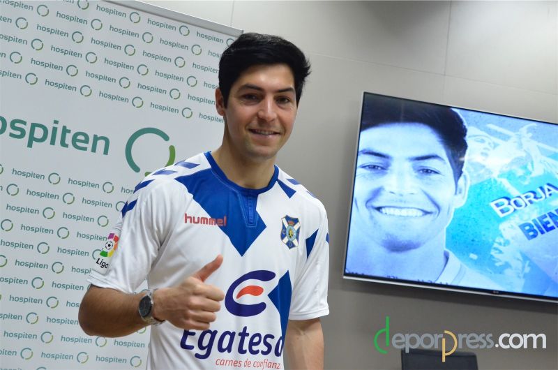 "Vengo a un proyecto ilusionante" dice Borja Lasso