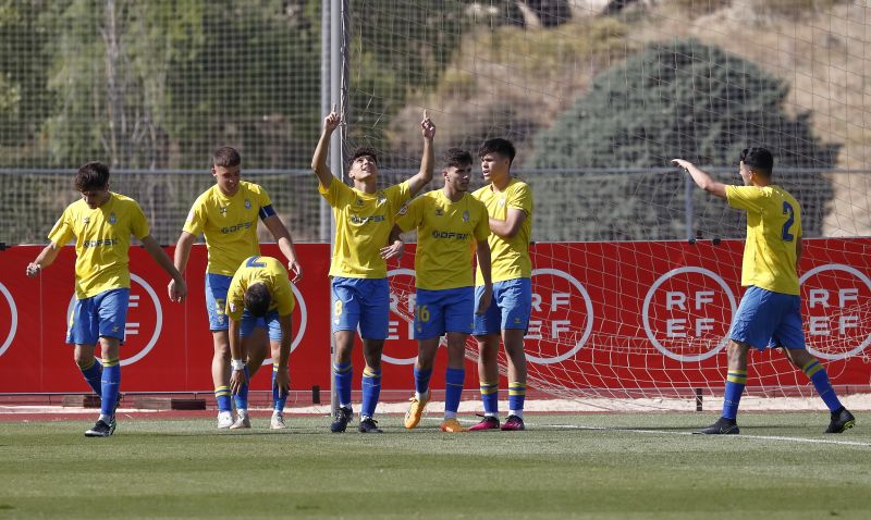 2-1: La UD cae con honor ante el Real Madrid