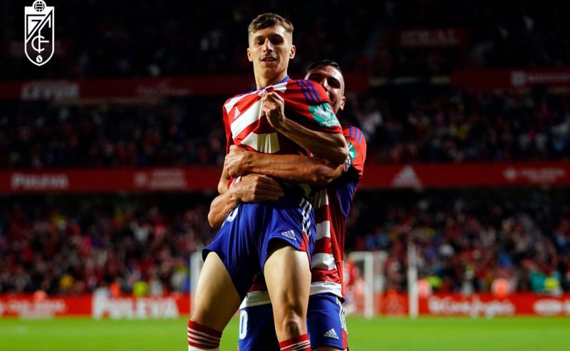 Título, Pichichi y Zamora de Segunda para el Granada