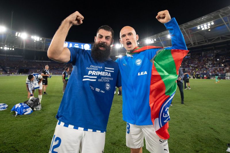 0-1: El Alavés vuelve a Primera en un final de play off épico