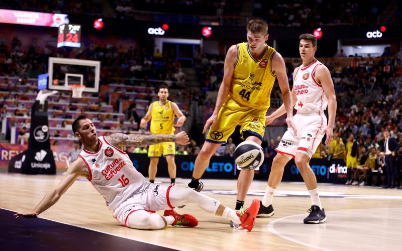 Lakovic lamenta que "en el momento clave regalamos la iniciativa"