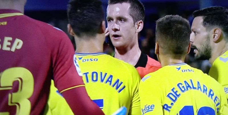 En Alcorcón pita el árbitro de una polémica