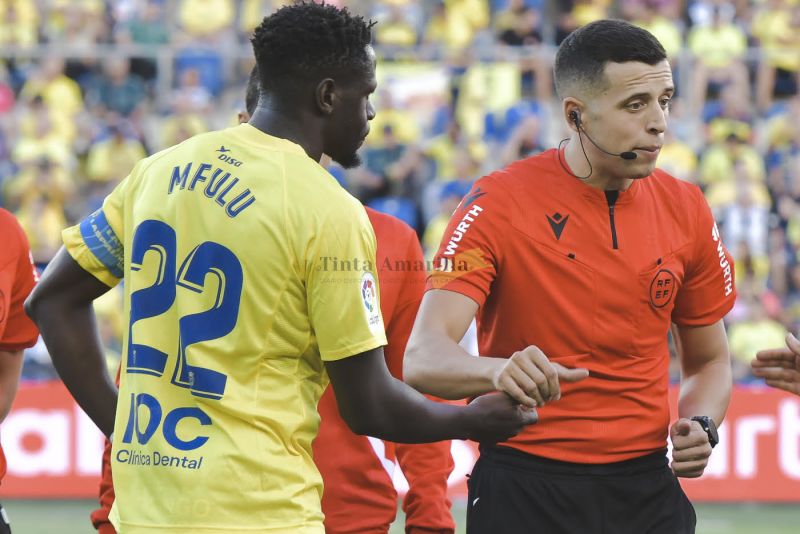 El Betis-UD lo dirige el dúo arbitral del último ascenso