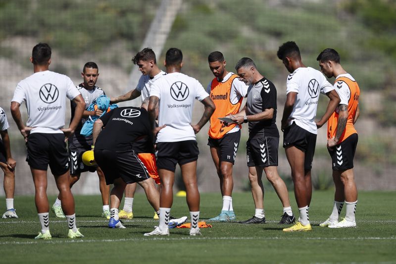 García Pimienta cuenta con Sandro para el viaje a Huesca