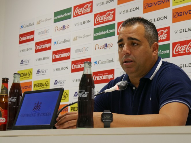 El técnico del Córdoba sorprende con dos conceptos sobre el Tamaraceite
