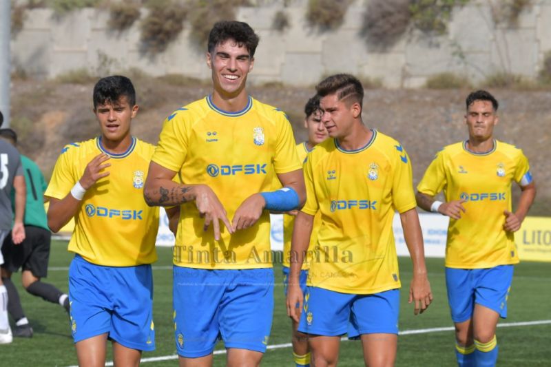 5-1: Las Palmas C golea y sigue en escalada